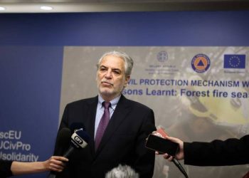 Χρήστος Στυλιανίδης: Παρατείνεται και για την Τετάρτη η γενική αργία σε ιδιωτικό και δημόσιο τομέα