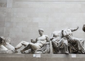 Γλυπτά Παρθενώνα: Times – «Ανήκουν στην Αθήνα, πρέπει να επιστραφούν»