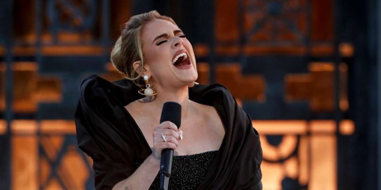 Adele: Κλαίγοντας ανακοίνωσε την αναβολή συναυλίας της στο Λας Βέγκας λόγω κορωνοϊού