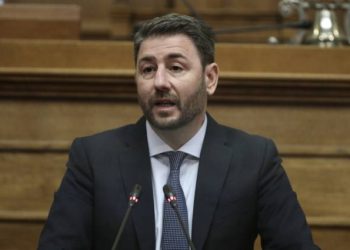 Ανδρουλάκης: Καταψηφίζουμε την κυβέρνηση αλλά δεν θα παίξουμε τα μικροκομματικά παιχνίδια του Τσίπρα