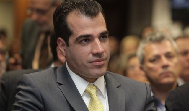 Πλεύρης: Μετά τις πέντε ημέρες αυτός που νοσεί δεν μεταδίδει