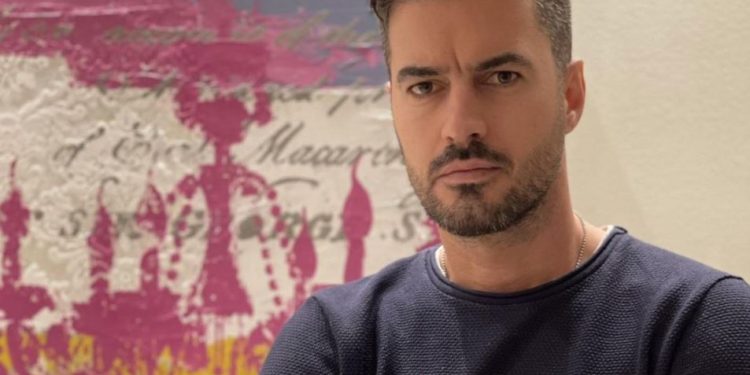 Γιάννης Τσιμιτσέλης: Με πληγώνει που είμαι πατέρας του Σαββατοκύριακου