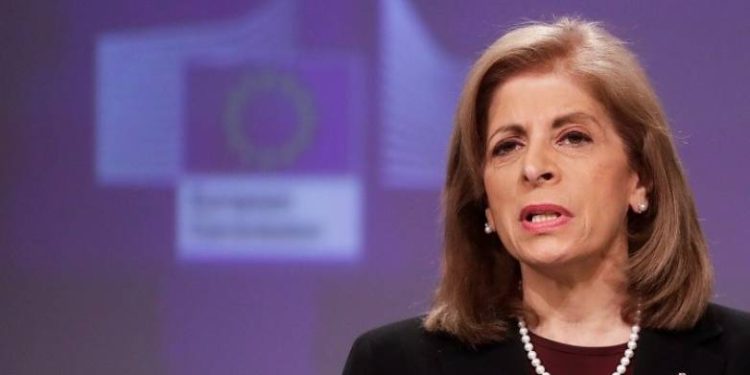 Σ. Κυριακίδου: Το 80% του ενήλικου πληθυσμού της EΕ έχει εμβολιαστεί πλήρως