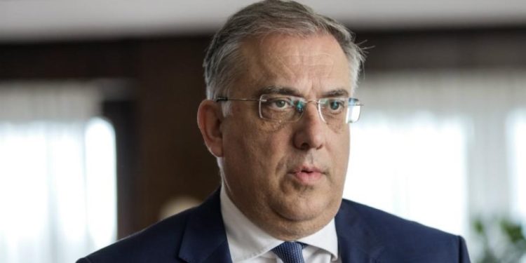 Τάκης Θεοδωρικάκος για δολοφονία 19χρονου Αλκη: «Τέλος στον χουλιγκανισμό»