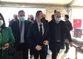 Φωτιά σε πλοίο στην Κέρκυρα: Δείτε τη στιγμή της πύρινης κόλασης! Πέτσας και Καρβέλης στο Λιμάνι -ΒΙΝΤΕΟ – ΦΩΤΟ
