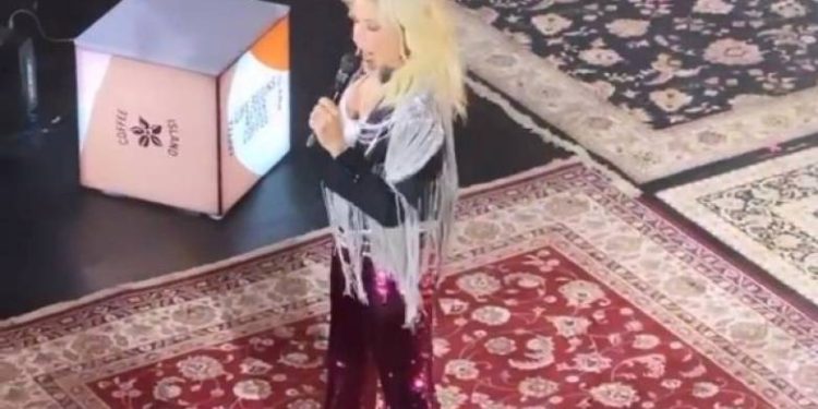 Πάτρα: Όλα όσα έγιναν χθες στο θέατρο Απόλλων με την Άννα Βίσση-Τα καρναβαλικά γυρίσματα για το “Σπίτι με το Mega”-ΒΙΝΤΕΟ ΦΩΤΟ