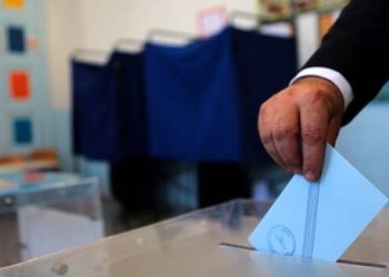 Opinion Poll: Προβάδισμα 11,7% για τη ΝΔ, όχι στις πρόωρες εκλογές, δυσαρέσκεια για την ακρίβεια