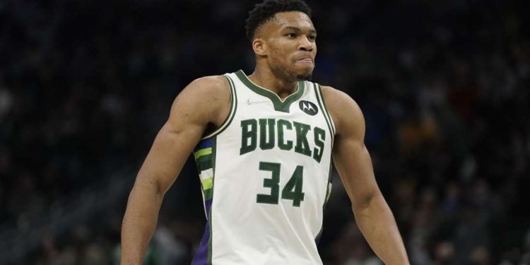 Αντετοκούνμπο: «Μάγος» ο Greek Freak με triple-double στη νίκη των Μπακς