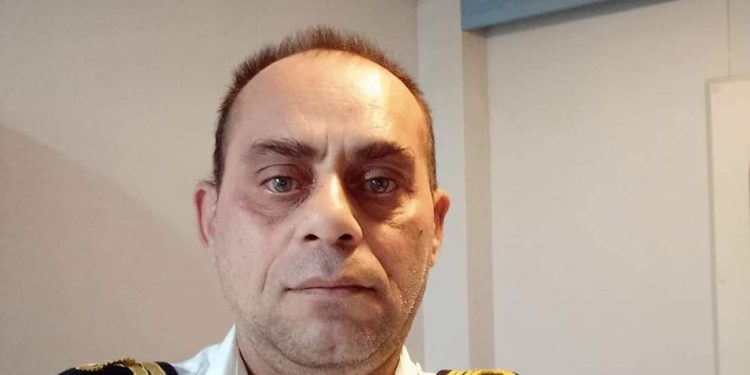 “Ήταν μια τρομακτική εμπειρία” – Ο Ηλίας Οικονομόπουλος από τον Ριόλο Αχαΐας περιγράφει τις συγκλονιστικές στιγμές στο φλεγόμενο πλοίο – ΦΩΤΟ