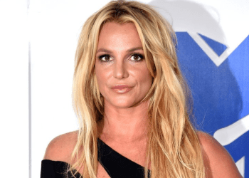 Britney Spears: Ετοιμάζει αυτοβιογραφία “φωτιά” – Το απίστευτο deal των 15 εκατομμυρίων