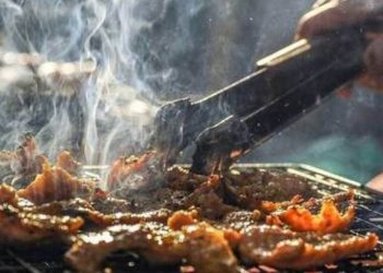 Τσικνοπέμπτη στη Mama Pizza με πλούσιο μουσικό πρόγραμμα