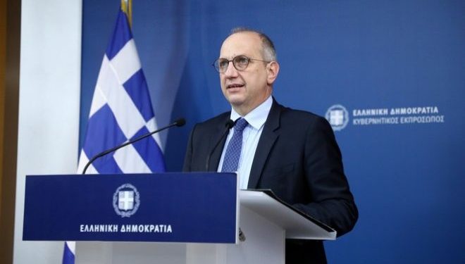 Οικονόμου: «Ο κ. Τσίπρας έχει μια εύκολη συνταγή για όλα. Λεφτά και προσλήψεις»