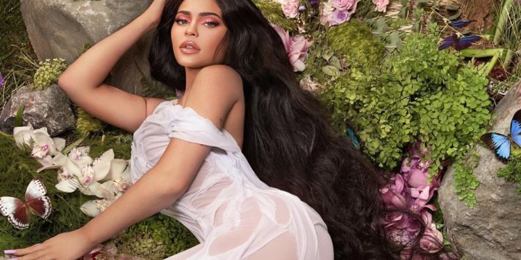 Kylie Jenner: Έγινε μητέρα για δεύτερη φορά – Η τρυφέρη φωτογραφία με το μωρό της στο Instagram