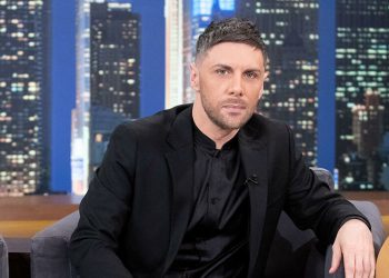 Νότης Χριστοδούλου: «Η μητέρα μου έλεγε ότι “το παιδί μου δεν θέλω να γίνει ούτε κλέφτης ούτε π…”»