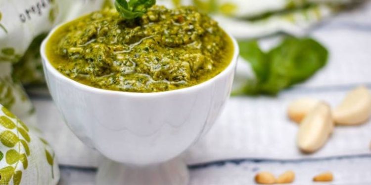 Η καλύτερη συνταγή για αυθεντική σάλτσα πέστο