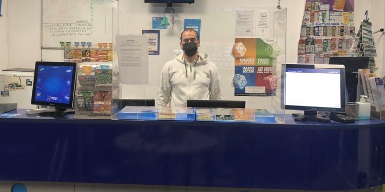 Αθλητική πανδαισία στα καταστήματα ΟΠΑΠ – Ιδιοκτήτης πρακτορείου ΟΠΑΠ μιλάει για τα μεγάλα παιχνίδια του τριημέρου από το ΠΑΜΕ ΣΤΟΙΧΗΜΑ