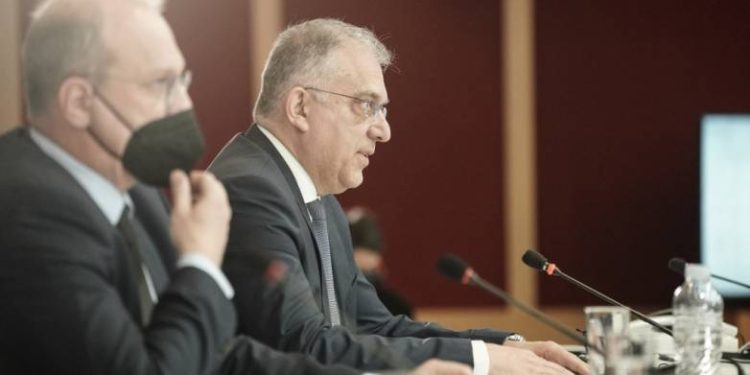 Θεοδωρικάκος: Οριστικό τέλος στην οπαδική βία – «Οι χούλιγκανς θα πηγαίνουν στη φυλακή»