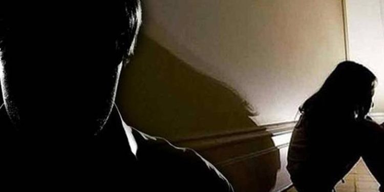 Φρίκη στην Καλαμάτα: 53χρονος κατηγορείται ότι βίαζε την 6χρονη ανιψιά του