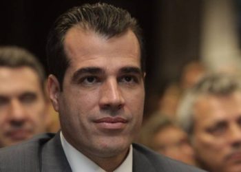 Απάντηση του Θάνου Πλεύρη στον ΣΥΡΙΖΑ: Αλχημείες για τους θανάτους από κορονοϊό εκτός ΜΕΘ