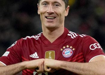 Το σπουδαίο ρεκόρ που ισοφάρισε ο Λεβαντόφσκι στην Bundesliga (ΦΩΤΟ)