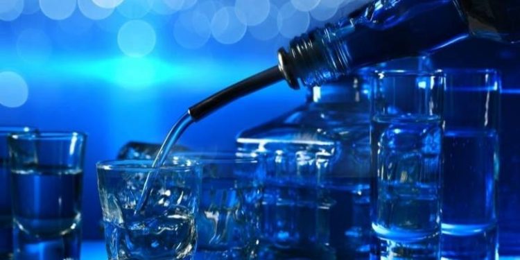 «Τέλος» η ρωσική βότκα: Πώς θα ονομάζεται πλέον η Stolichnaya