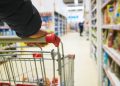 Σούπερ μάρκετ: Πλαφόν σε ηλιέλαιο και αλεύρι για να μην υπάρξουν ελλείψεις