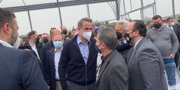 Κυριάκος Μητσοτάκης-Πλάτωνας Μαρλαφέκας: Εγκάρδια συνάντηση στο νέο έργο