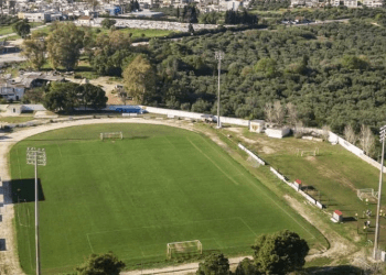 Μπαίνει ταρτάν στο γήπεδο της Κάτω Αχαΐας
