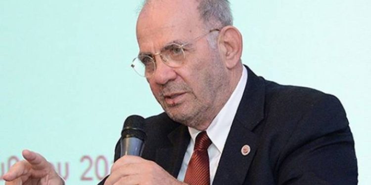 Κατέληξε ο πατρινός καθηγητής Γιάννης Κυριόπουλος – Ήταν διασωληνωμένος σε ΜΕΘ Covid