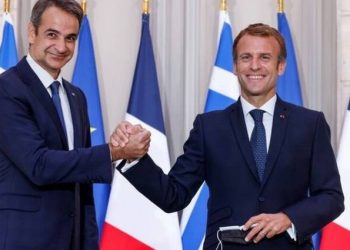 Συγχαρητήρια Μητσοτάκη σε Μακρόν