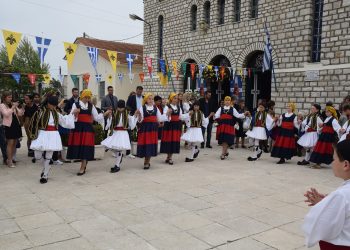 Η εορτή της Ζωοδόχου Πηγής στα Σαγέικα – Κεράσματα και χοροί από τον σύλλογο μετά από δύο χρόνια! ΦΩΤΟΓΡΑΦΙΕΣ