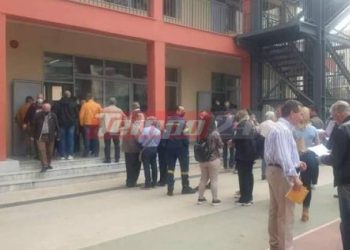 Αχαΐα – Εκλογές στο ΚΙΝΑΛ: “Ουρές” ψηφοφόρων για τα νέα όργανα και το όνομα του κόμματος – Ομαλά κυλά η διαδικασία – ΟΛΑ ΤΑ ΟΝΟΜΑΤΑ ΤΩΝ ΥΠΟΨΗΦΙΩΝ – ΦΩΤΟ