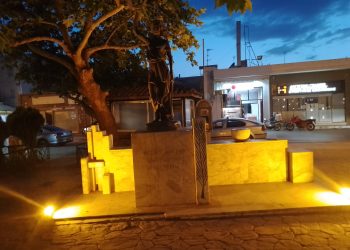 Παγκόσμια Ημέρα για την Σκλήρυνση κατά Πλάκας: Συμβολική φωταγώγηση του μνημείου στην Κάτω Αχαΐα