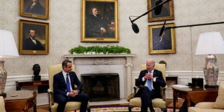 Μπάιντεν σε Μητσοτάκη: Βρισκόμαστε στην καλύτερη στιγμή των σχέσεων Ελλάδας – ΗΠΑ