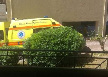 Δυτ. Ελλάδα: 53χρονη έπεσε από τον 3ο όροφο πολυκατοικίας και σκοτώθηκε – ΦΩΤΟ