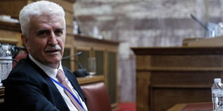 Πρόεδρος ΕΣΡ: “Αν οι τηλεθεατές θέλουν να βλέπουν σκουπίδια, δεν μπορεί να τους προστατέψει το κράτος”