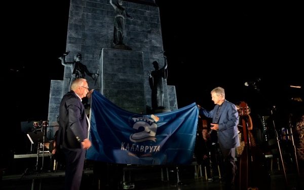 Συναυλία Γιώργου Νταλάρα στην Αγία Λαύρα
