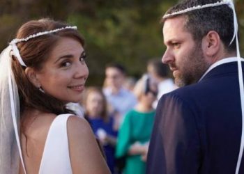 Κύρα Κάπη-Χρήστος Ζωγράφος: Οι νέες φωτογραφίες από τον γάμο τους στην Τζιά