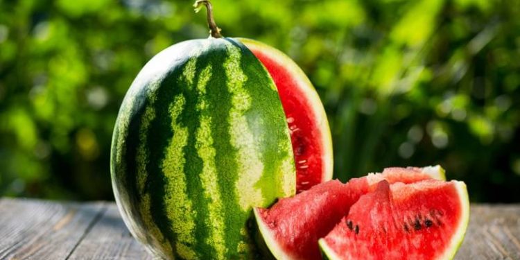 O απλός τρόπος να ξεχωρίσεις ένα γινωμένο καρπούζι σε δευτερόλεπτα