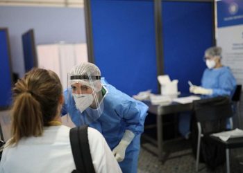 Μοριακοί έλεγχοι κατά του covid19 στα αεροδρόμια – Εντοπισμός νέων μεταλλάξεων