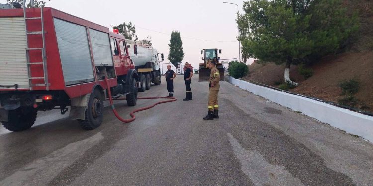 Δυτική Αχαΐα: Υπό έλεγχο η φωτιά που ξέσπασε στο ΧΥΤΑ του Φλόκα