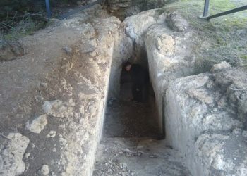 Κώμη Δυτικής Αχαΐας: Το μυκηναϊκό νεκροταφείο, το κάστρο και ο Γουλιέλμος Σαμπλίτης – ΦΩΤΟ