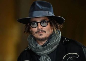 Johnny Depp: Δώρισε 800.000 δολ. σε νοσοκομεία που είχε υποσχεθεί ότι θα βοηθήσει η Amber Heard