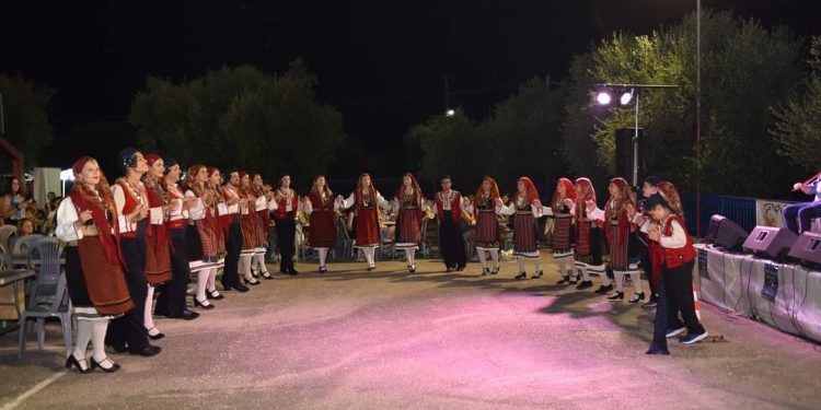 Με ιδιαίτερη επιτυχία η εκδήλωση του “Πείρου” με τους Χοροσταλίτες – ΦΩΤΟ