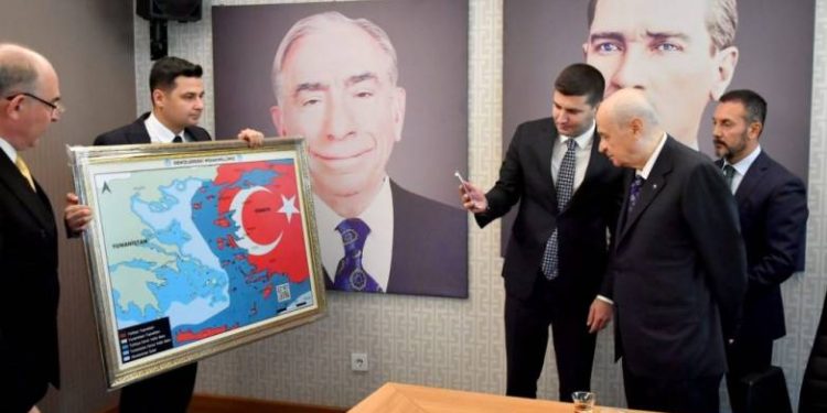 Έντονη αντίδραση της Αθήνας μετά την απίστευτη τουρκική πρόκληση από τον Μπαχτσελί