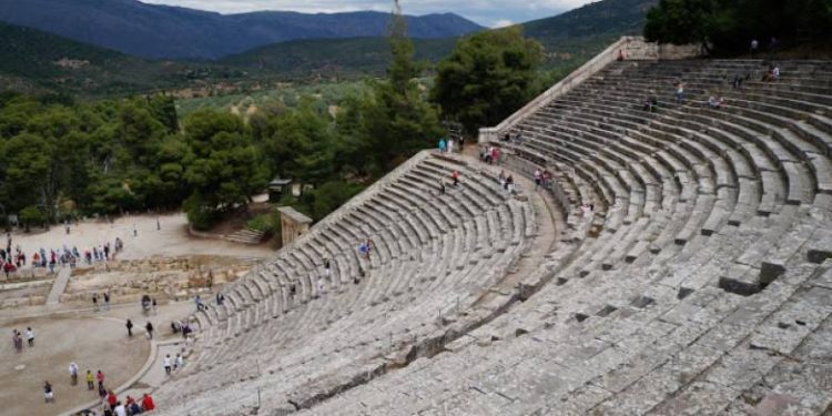 ΥΠΠΟΑ: Επιχορηγήσεις 1,4 εκατ. ευρώ για θεατρικές εκδηλώσεις