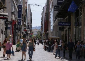 Θερινές εκπτώσεις: Ξεκινούν τη Δευτέρα – Τι πρέπει να προσέξετε