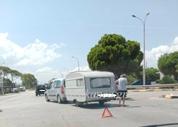 Τροχαίο στα φανάρια της Κάτω Αχαΐας, που δεν λειτουργούν σήμερα – ΦΩΤΟ