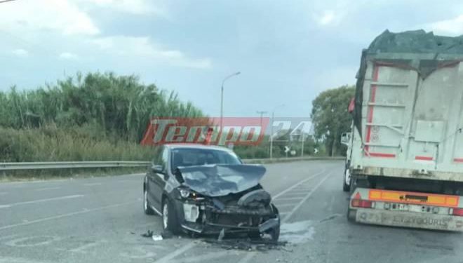 Τροχαίο στην Πατρών – Πύργου – Σφοδρή σύγκρουση δύο αυτοκινήτων (ΦΩΤΟ)