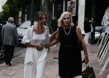 Ρόμπερτ Ουίλιαμς: Συγκίνηση στο τελευταίο «αντίο» – ΦΩΤΟ